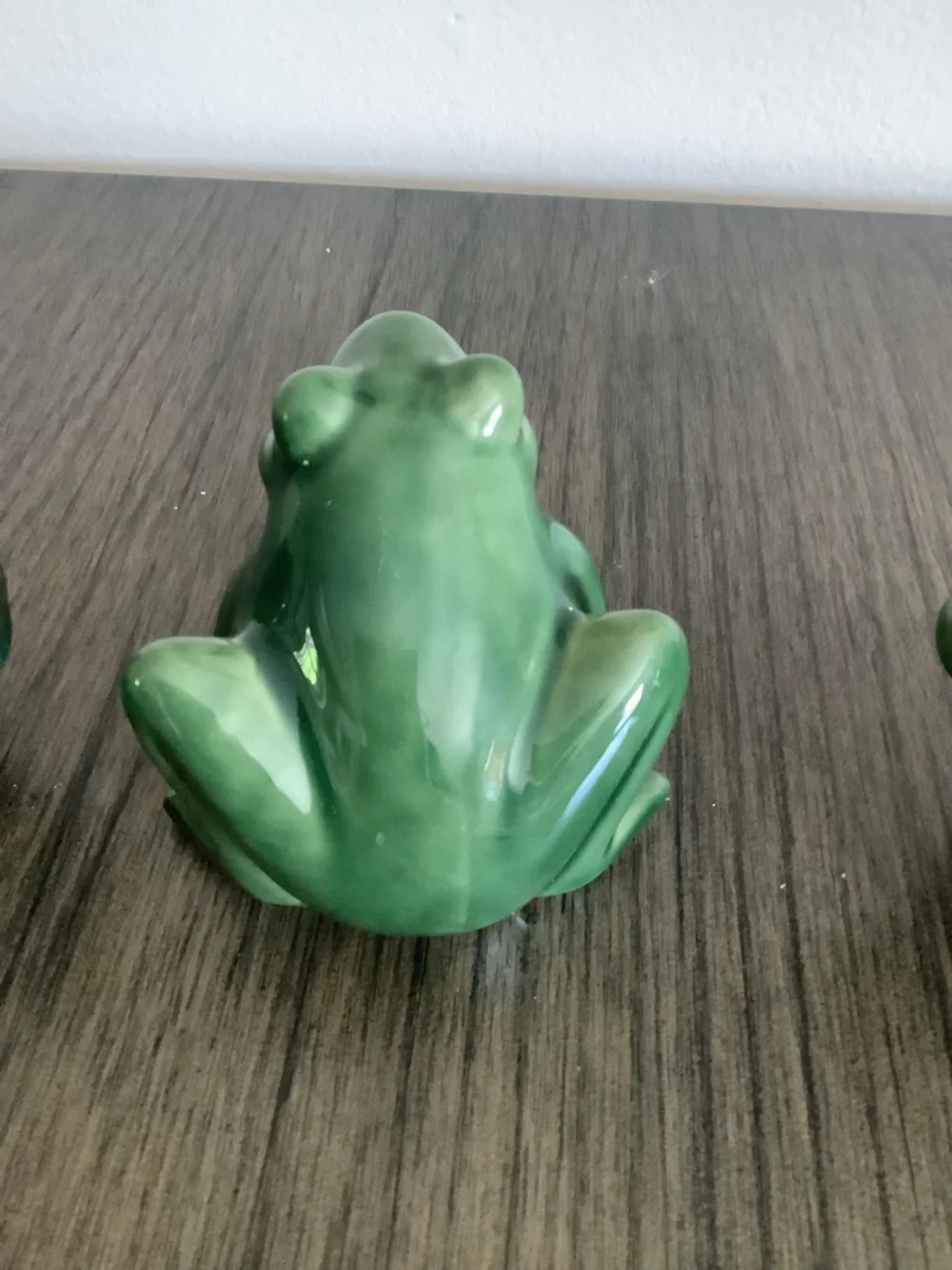 Green Ceramic Frog Figurine - Decorative Small Pet Accent